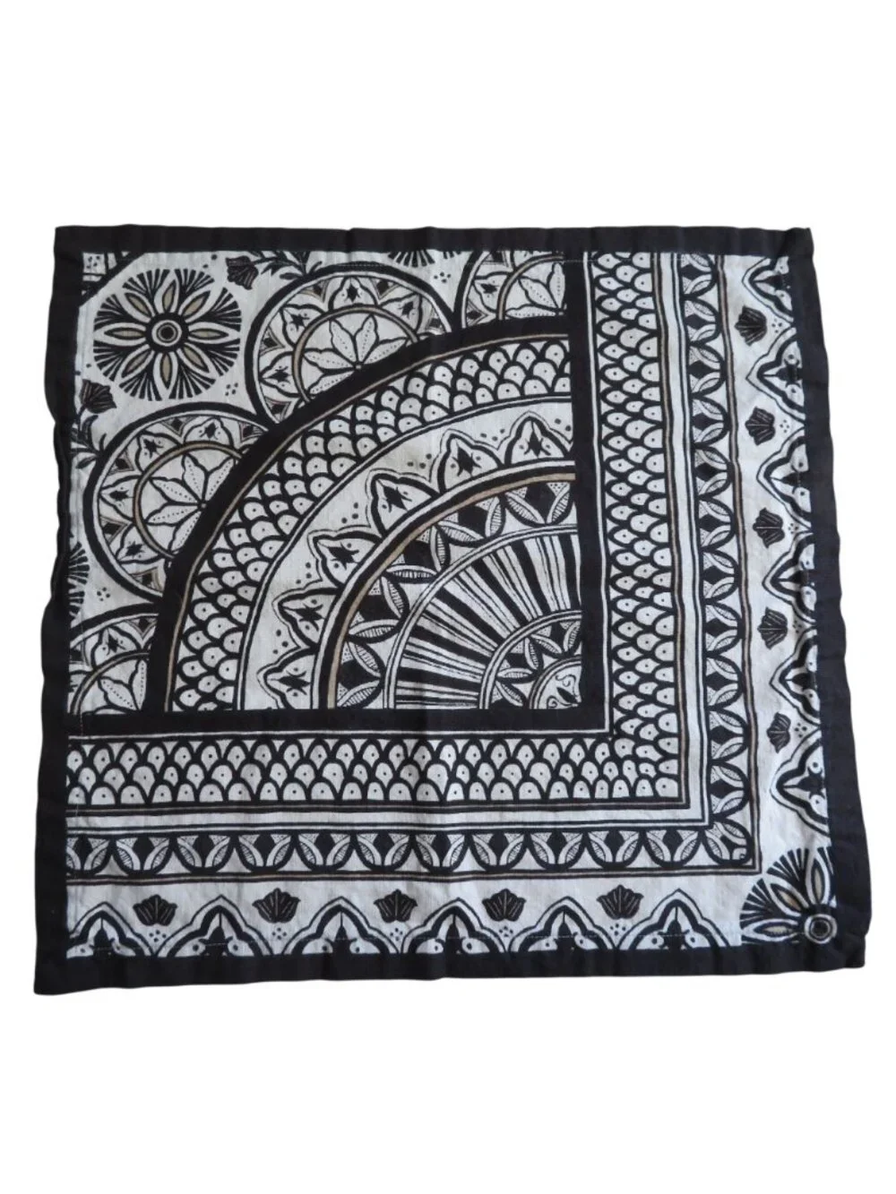 Pottery Barn Black White Cotton Marrakesh Napkin 20”x20” Square Made in Turkey